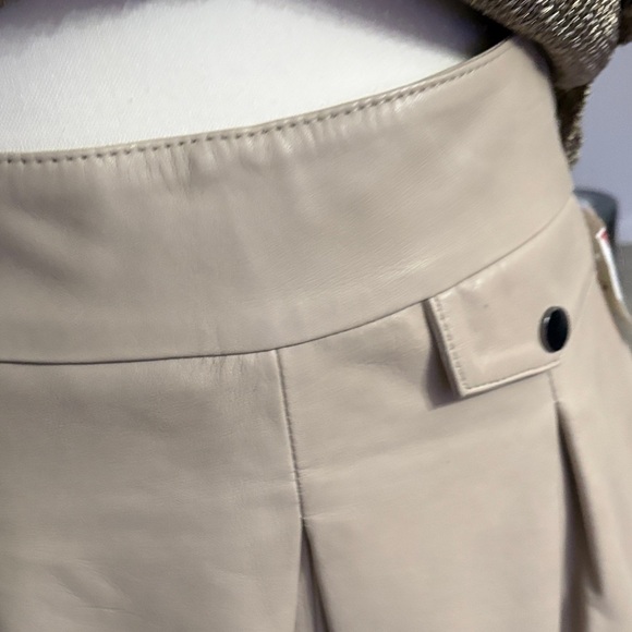 Elegant Tan Skirt - Picture 3 of 5